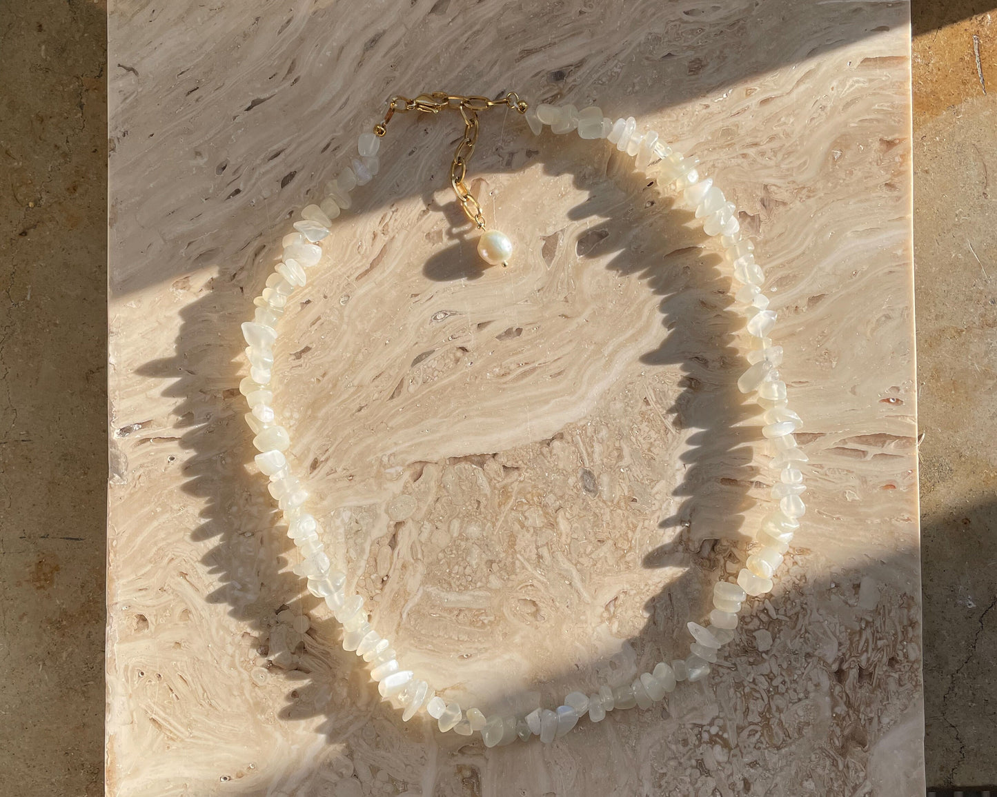 Edelsteinkette aus Mondstein