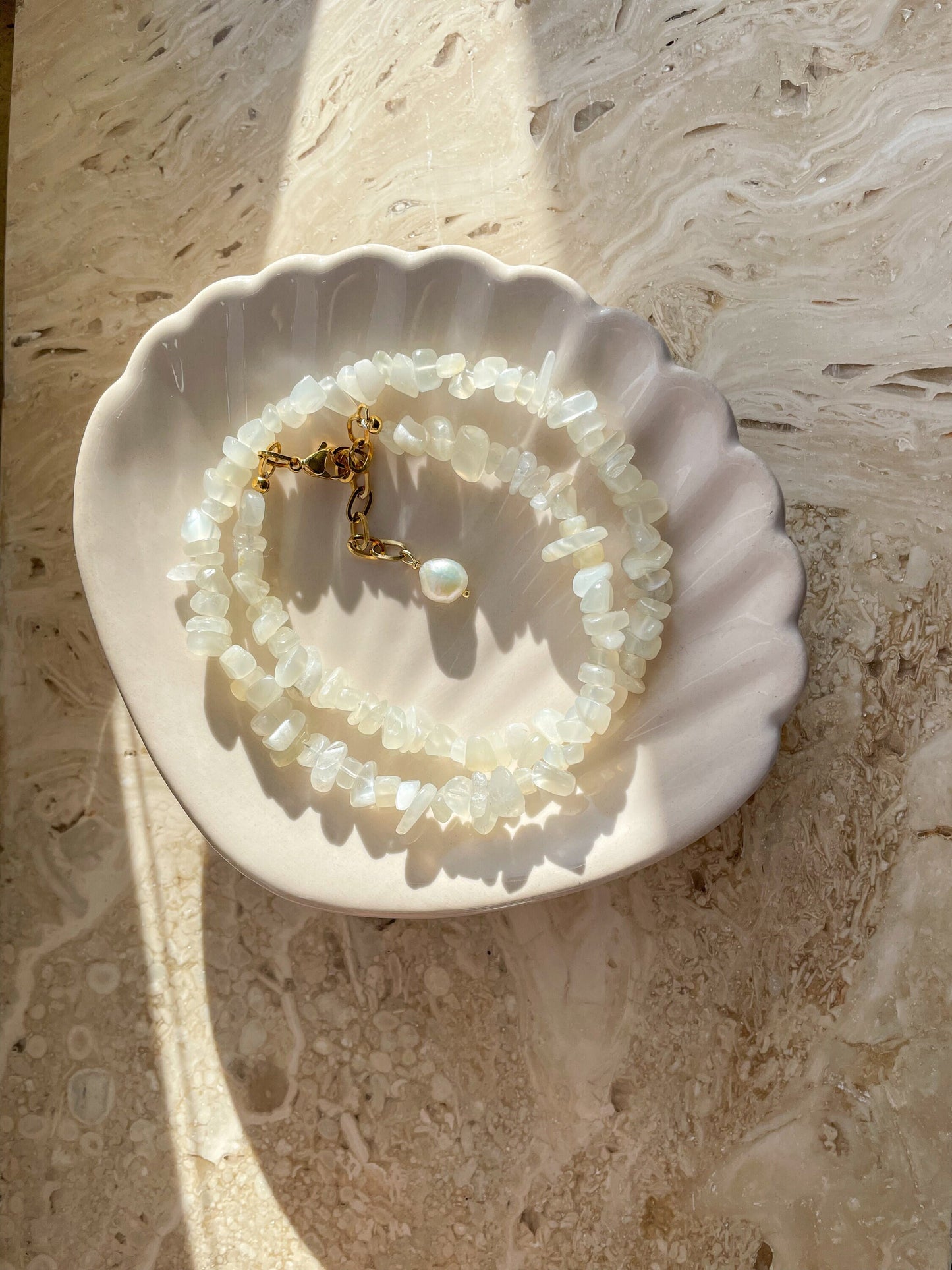 Edelsteinkette aus Mondstein