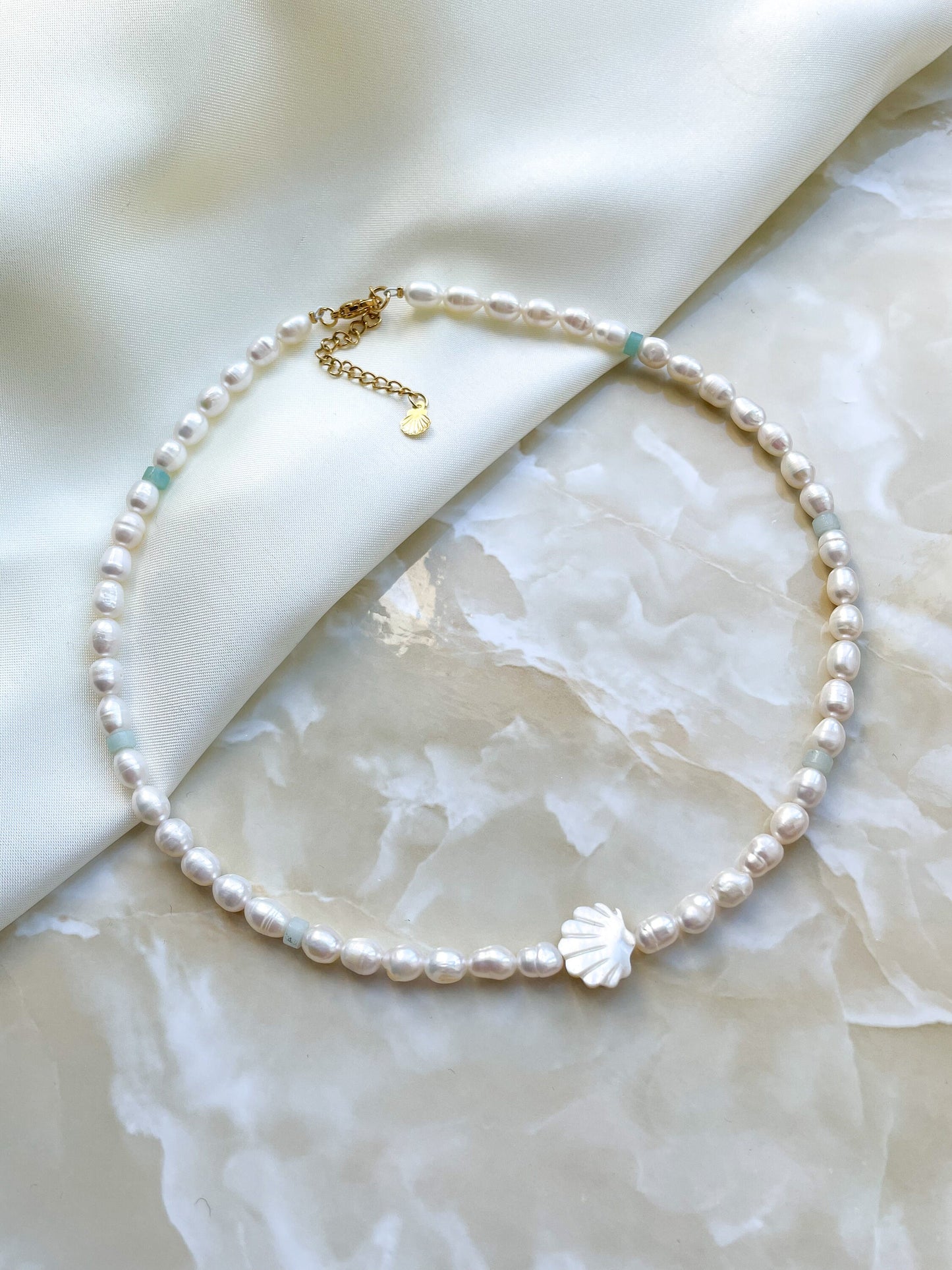 Niara pearl necklace