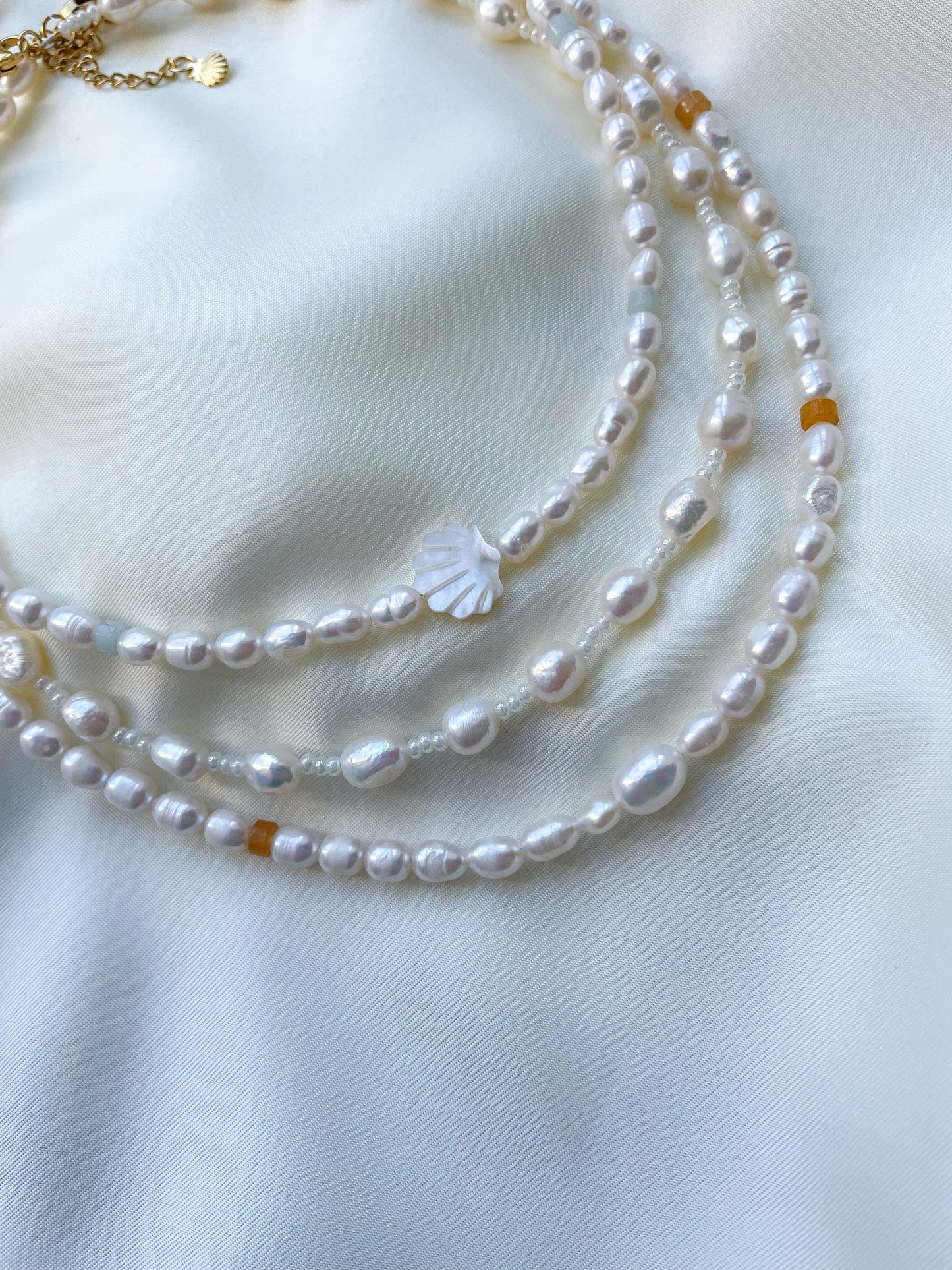 Niara pearl necklace