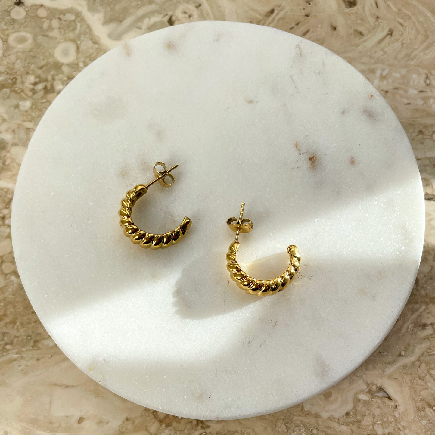 14kt gold crossaint earrings