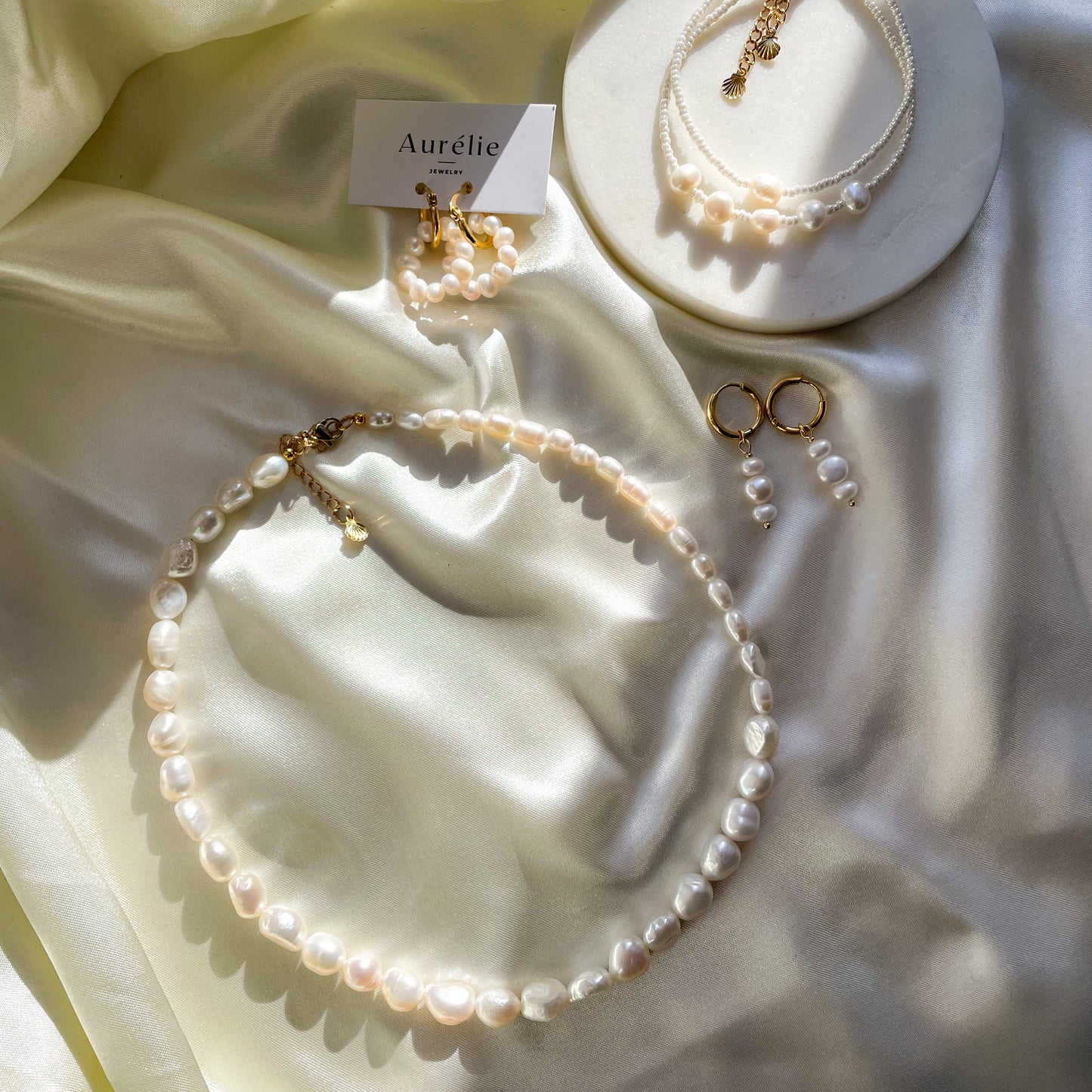 Elia pearl necklace